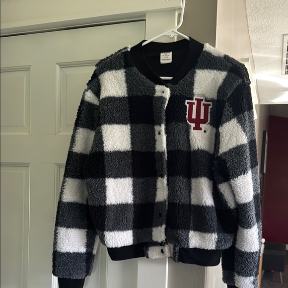 PINK Victoria's Secret Black and White Teddy Jacket - Picture 1 of 4